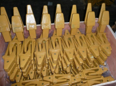 KRAMER Părţi de utilaje de constructii, încărcătoare excavatoare pe buldozere maşini de foraj Polonia 